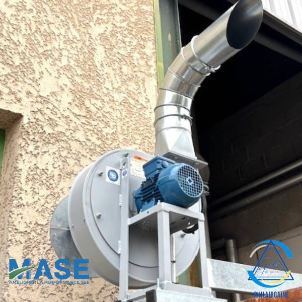 EXTRACTEUR DE FUMEES DE SOUDURE DANS UN ATELIER DE MAINTENANCE INDUSTRIELLE A LYON, AUVERGNE RHÔNE ALPES